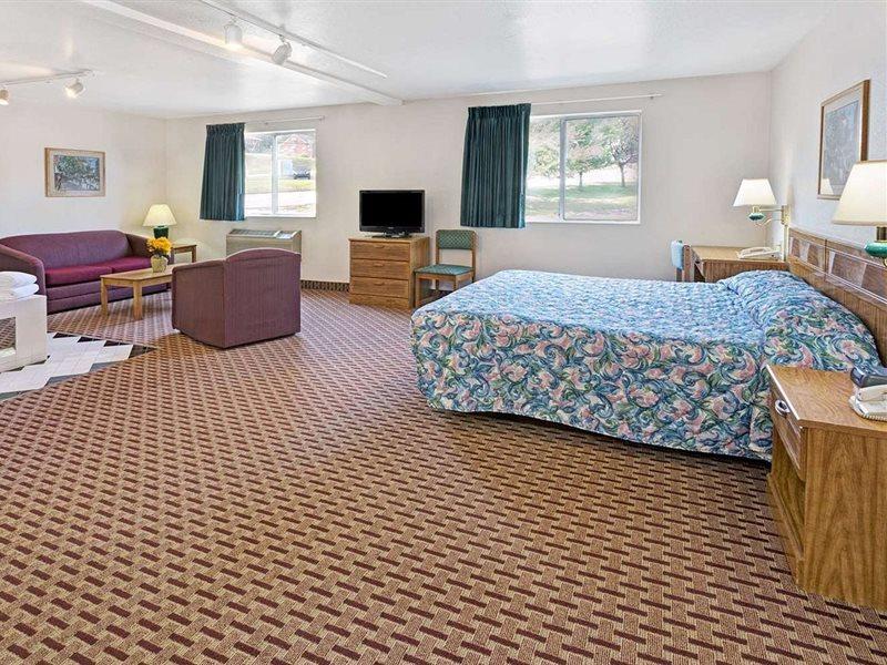 Super 8 By Wyndham Canonsburg/Pittsburgh Area Exterior foto